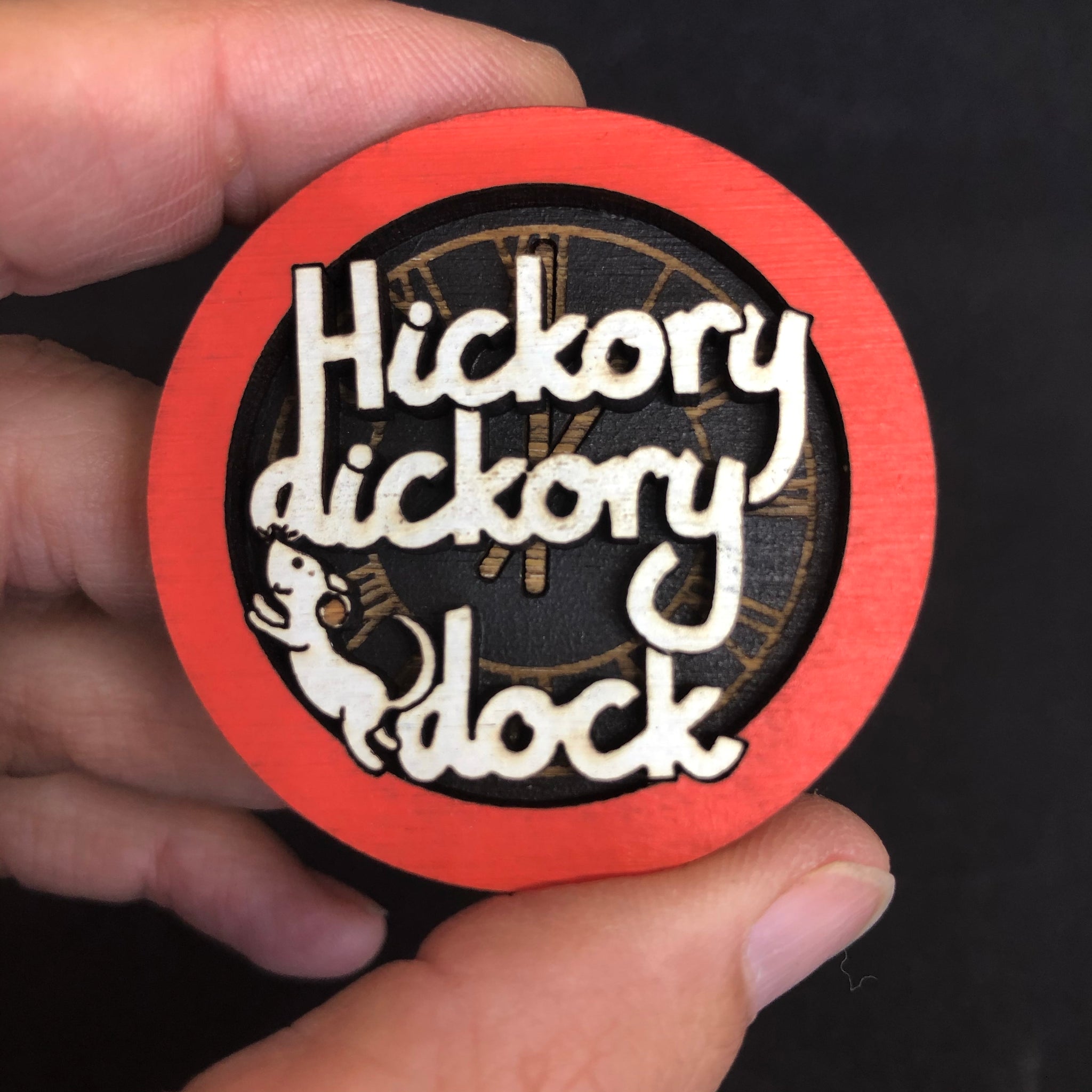 Hickory dickory dock magnet